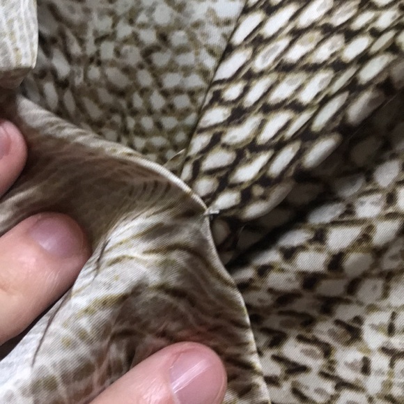 Jennifer Lopez animal wave texture style sleeveless shirt.Size Large Brand New. - Picture 8 of 8